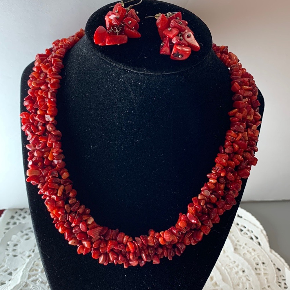 Vintage Necklace 17” Red Coral Necklace w/matching red coral 1 1/2” Earr…